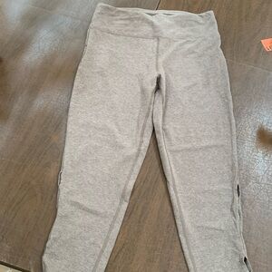 DKNY active three quarter length pants beige